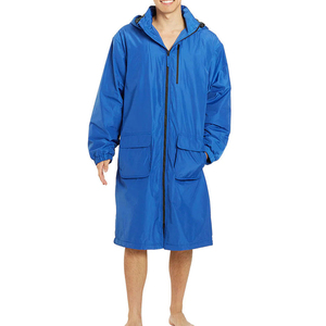 Bata de Natación Personalizada con Bordado para Equipos, Eventos y Uso Promocional - Product Image 1