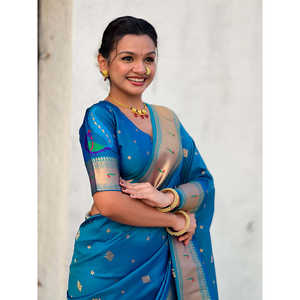 Sari Paithani Azul Pavo Real de Elite Weaves con Detalles Tejidos en Zari, 650g, Ropa India y Pakistaní - Product Image 5