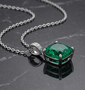 Collier pendentif en résine verte, chaîne en bambou, alliage métallique précieux électroplaqué, fermoir à griffes, bijoux pour femmes - Product Image 1