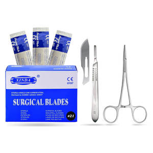 Kit de Limpieza para Dermaplaning con 100 Cuchillas de Bisturí N.° 21, Mango de Bisturí Metálico N.° 4 y Cuchilla Hemostática para Extracción, Estériles - Product Image 1