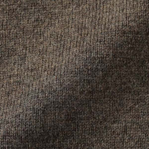 Fabricante de prendas de punto, diseño personalizado con logotipo OEM, suéter de invierno de punto con letras jacquard en contraste de alta calidad para hombre - Product Image 4