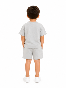 Ensemble coordonné gris pour enfants Livster, tenue d'été en coton doux, ensemble décontracté pour garçons, t-shirt et short assortis, mode enfant de qualité supérieure - Product Image 3