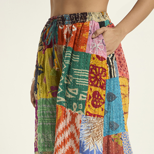 Pantalon palazzo vintage en patchwork Kantha pour femme, fait main, en coton recyclé, style bohème, vente en gros - Product Image 6