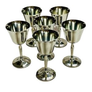 Cadeaux d'entreprise faits à la main de haute qualité, vente en gros de verres à vin en métal, gobelet personnalisé en acier inoxydable, verres à vin en acier inoxydable à prix de gros - Product Image 1