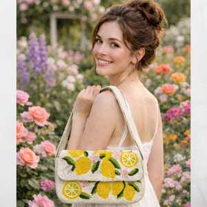 Sac à bandoulière perlé citron, Sac à main artisanal aux motifs agrumes, Pochette d'été tropicale, Sac à main perlé jaune, Cadeau pour elle, Sac brunch - Product Image 3