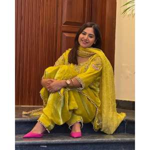 Atasan-Bawahan dan Dupatta India & Pakistan Warna Kuning Cantik Ukuran <span class=keywords><strong>M</strong></span> untuk Pakaian Pesta Merek LG - Product Image 3