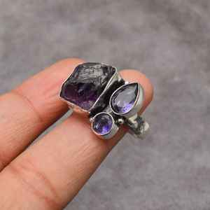 Anillo de Amatista en Bruto Hecho a Mano con Plata de Ley 925, Joyería con Piedras Preciosas, Anillo Único y Elegante, Regalo para Mujeres y Niñas - Product Image 4