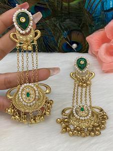 ต่างหูระย้าทรงยาวประดับมอยส์ซาไนต์ชุบทองเหลืองคุณภาพพรีเมียมสำหรับผู้หญิงและเด็กผู้หญิง เหมาะสำหรับงานแต่งงานและงานปาร์ตี้ - Product Image 2