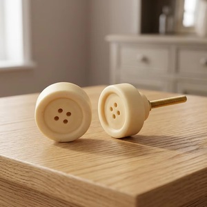 Poignées de meuble en corne, laiton et bois, couleur crème, design moderne, écologiques, installation facile pour tiroirs et armoires, usage domestique et bureau - Product Image 3