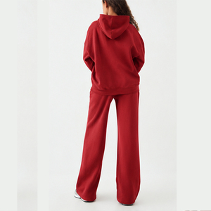 Conjunto Deportivo Personalizado para Mujer, Sudadera con Capucha y Pantalones Jogger de Poliéster y Algodón, Impresión DTG Personalizada, Ropa Urbana de Dos Piezas - Product Image 2