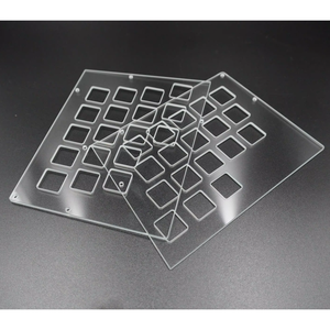 Verre de couverture sodocalcique usiné CNC, renforcé chimiquement, avec trous et découpes personnalisés pour systèmes d'affichage, modèle GLS-HC-097 - Product Image 1
