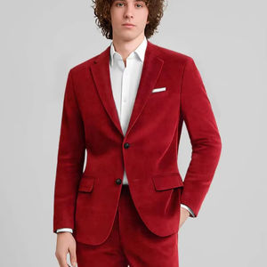 Manteau de Noël de luxe en velours rouge pour fêtes et cadeaux - Product Image 1
