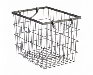 Panier de rangement en fil métallique fait main, métal de haute qualité avec poignée élégante, parfait pour la décoration intérieure, base robuste, revêtement en poudre noire - Product Image 5