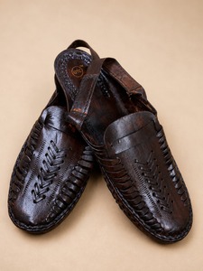 Qureshi Trading Company - Mocasines de Piel Auténtica Trenzada Marrón, Cómodos, Hechos a Mano, con Hebilla, Zapatos Casuales para Caminar, Modelo 005 - Product Image 3