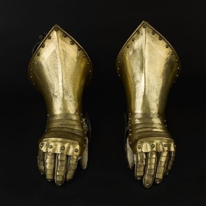 Guantes de Armadura Metálica Hechos a Mano para Reenactaciones Medievales, Festivales, Exhibiciones Históricas y Eventos de Cosplay - Product Image 2