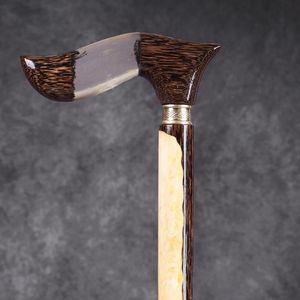 Bastón de Resina y Madera con Agarre Cómodo, Diseñado para Reducir la Fatiga de las Manos y Mejorar el Soporte al Caminar - Product Image 1