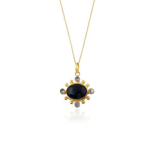 Collar personalizable de ónix negro con colgante ovalado de cuarzo opalita, cadena de latón macizo chapada en oro de 18k para mujer - Product Image 1