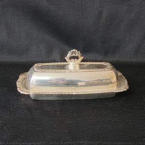 Beurrier décoratif en acier inoxydable pour cuisine moderne, finition brillante et design compact - Product Image 2