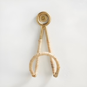 Crochet mural en métal doré de qualité supérieure, patère murale design robuste pour la décoration intérieure, style ferme et commandes en gros - Product Image 2