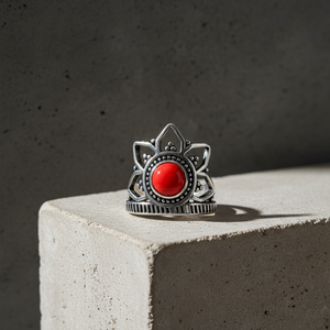 Bague Couronne Corail Rouge Faite à la Main Style Bohème Vintage Lotus Laiton Plaqué Argent/Or Unisexe Pierre Précieuse Légère et Tendance - Product Image 6