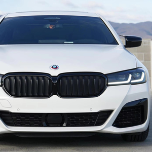 Vente sérieuse de BMW M550i xDrive berline 2023, prête à être expédiée dans le monde entier - Product Image 1