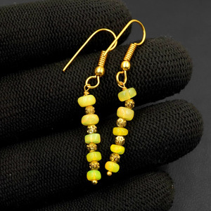 Boucles d'oreilles en opale d'Éthiopie jaune Welo Fire, cabochon, pierres précieuses naturelles arc-en-ciel - Product Image 3