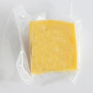 Fournisseur en gros de fromage Parmigiano de qualité supérieure, fromage dur traditionnel pour restaurants, détaillants, importateurs et distributeurs - Product Image 1