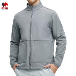 เสื้อแจ็คเก็ตซอฟต์เชลล์ผู้ชายแบบขายส่ง กันลม กันน้ำ ระบายอากาศได้ดี ดีไซน์เรียบง่าย พร้อมโลโก้และกระเป๋าแบบกำหนดเองได้ - Product Image 2