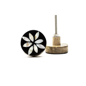 Boutons ronds en résine faits à la main FAIZA CRAFT FC-1774 de 2 pouces pour commodes et meubles, provenant de l'Uttar Pradesh - Product Image 6