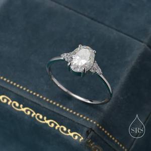Anillo Ovalado de Moissanita de 1.25 Quilates en Plata de Ley, Diseño de Inspiración Vintage, Anillo de Moissanita de 1.25 Quilates - Product Image 4