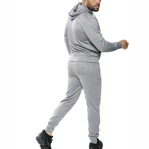 Sweat à capuche Slim Fit personnalisé pour hommes Streetwear respirant pour l'entraînement et le jogging Survêtements de sport personnalisés avec motif solide - Product Image 3