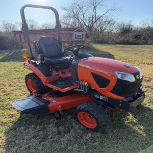 Mini Tractor Kubota BX2380 de Alto Rendimiento con Retroexcavadora y Cargador para Soluciones Eficientes de Trabajo Agrícola y de Terrenos - Product Image 2