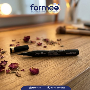 Crayon Eyeliner Liquide Noir Waterproof Longue Tenue Personnalisable avec Logo OEM, Certifié HALAL & CE, Végan - Product Image 4