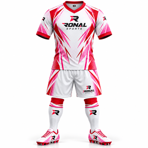 Nouvel ensemble de maillot de football court noir et or personnalisé pour hommes, uniforme de sublimation, col en V, poches latérales, couleurs et logo personnalisés - Product Image 1