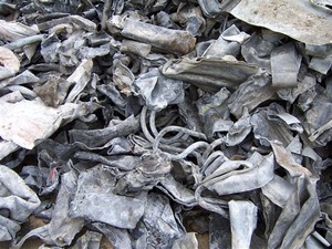 เศษตะกั่วอ่อนแบบเป็นก้อนสำหรับการผลิตแบตเตอรี่ยานยนต์ - Product Image 2