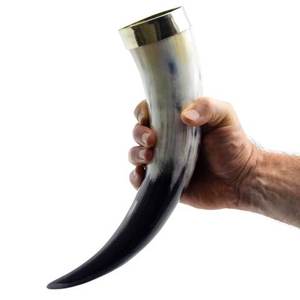 Corne à boire en buffle de style viking, faite à la main, polissage naturel, écologique, mug à bière ou hydromel au design vintage pour la vente en gros et l'exportation - Product Image 1