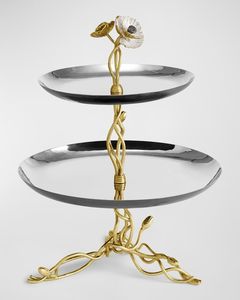 Classic Metal Cake Stand With Smooth Surface For Cake Presentation And Party Decoration With Long Lasting Quality - Product Image 1