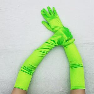 Gants élégants en nylon personnalisés, durables, compatibles avec les écrans tactiles, longueur opéra, pour femmes et filles, disponibles en blanc, vert, noir - Product Image 2