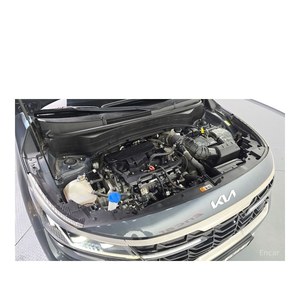 Kia Seltos 2023, 1.6 Turbo Gasolina, 2WD, con Caja de Cambios Automática, Asientos de Cuero, Cámara Trasera, Volante a la Izquierda - Product Image 5