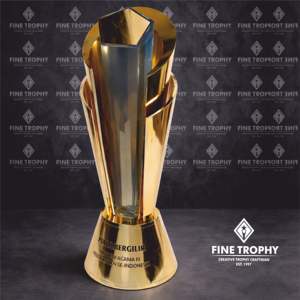 Trofeo de Ganador en Latón y Acero Metálico - Product Image 1