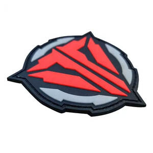 แพทช์ PVC คุณภาพสูงแบบกำหนดเอง เป็นมิตรกับสิ่งแวดล้อม น้ำหนักเบา ดีไซน์ทันสมัย สำหรับตกแต่งเสื้อผ้า สีและขนาดตามสั่ง - Product Image 3