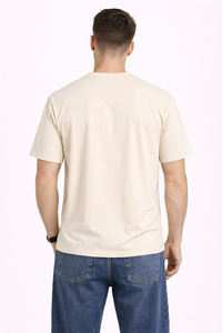 Camiseta unisex de manga corta con cuello redondo en color beige arena – Camiseta informal clásica de algodón liso para uso diario, tela suave y transpirable - Product Image 3