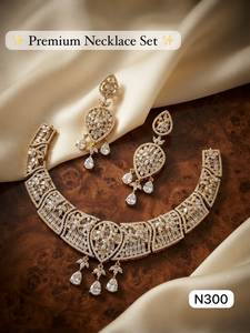Parure de collier de mariée Feuille d'Émeraude Royale avec boucles d'oreilles assorties, plaqué or, bijoux traditionnels pour femme pour mariage et fête - Product Image 2