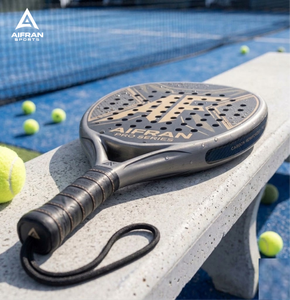 Raqueta de Pádel con Núcleo de EVA Premium, Superficie Duradera, Agarre Fuerte, Diseño de Rendimiento Equilibrado - Product Image 5