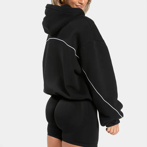 Sudadera con Capucha Negra Oversize para Mujer, Hombros Caídos, Diseño Asimétrico, Tejido de Algodón, Corta, Transpirable - Product Image 2