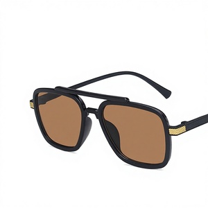 Gafas de Sol Cuadradas con Marco Grande Unisex de Iron Man de Marvel, con Cambio de Color, Anti-Luz Azul, UV400, Marco Completo, para Conducir - Product Image 6