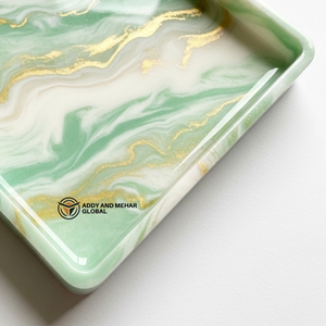 Plateau de rangement en résine motif marbre vert de luxe, fait main, avec veines dorées, plateau décoratif pour bijoux, plateau carré en résine artisanale - Product Image 5