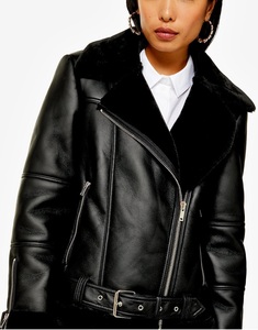 Elegante Chaqueta de Cuero para Mujer, Diseño Ecológico y Chic para una Apariencia Atrevida y a la Moda - Product Image 6