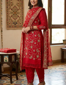Tissu en soie brodé à la main, matériau de broderie artisanal de qualité supérieure pour sari de mariée de luxe et lehenga, fournisseurs en gros - Product Image 5