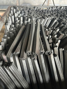 Briquetas de Carbón Vegetal Negro de Madera Dura Natural de Primera Selección, Alto Valor Calorífico, Tiempo de Combustión de 4-6 Horas para Asados Comerciales - Product Image 2